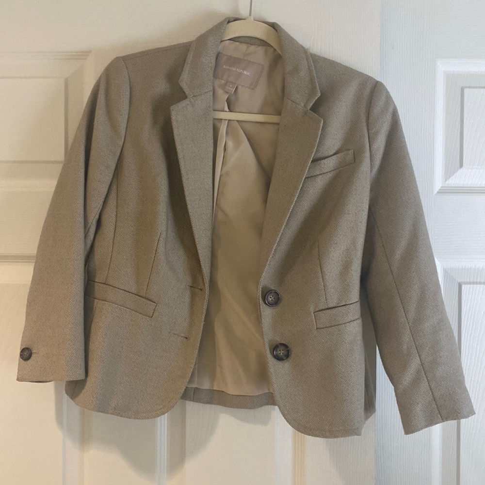 Good used condition Banana Republic jacket.